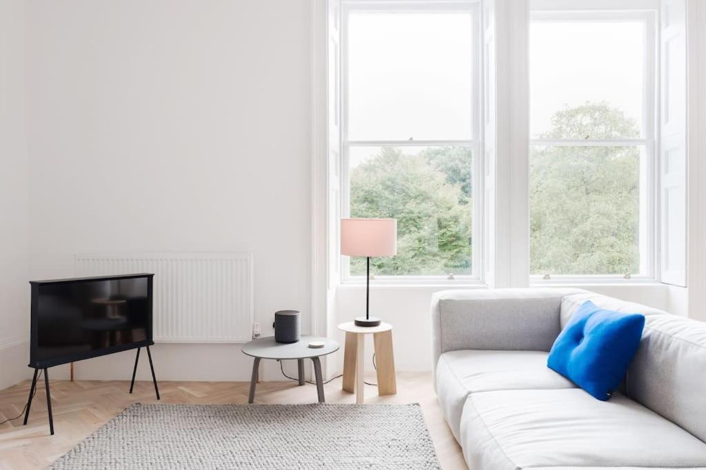 Spacious Georgian Pad - Free Parking - Walk To Bath Apartment Exterior photo
